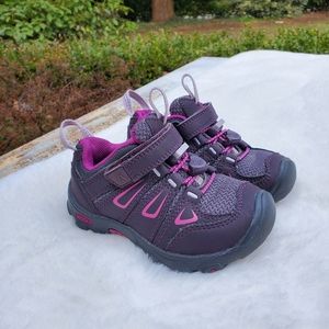 Keen sneakers size 8
